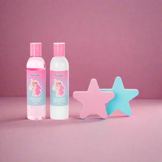 MARTINELIA vonios rinkinys Little Unicorn (2x200 ml dušo želė ir kūno losjonas,2x100 g vonios burbulai)- kūnui-Damų Kampelis