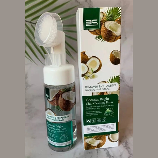 Veido valymo putos "Coconut bright clear" su kokosu ir silikoniniu šepetėliu, 150 ml. - veidui-Damų Kampelis