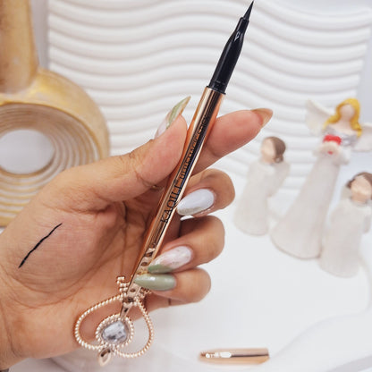 KAQILI LITTLE MAGIC STICK akių kontūro pieštukas linija