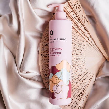 NADESHIKO Drėkinantis plaukų šampūnas su Tsubaki aliejumi, 400 ml. - plaukams - Damų Kampelis